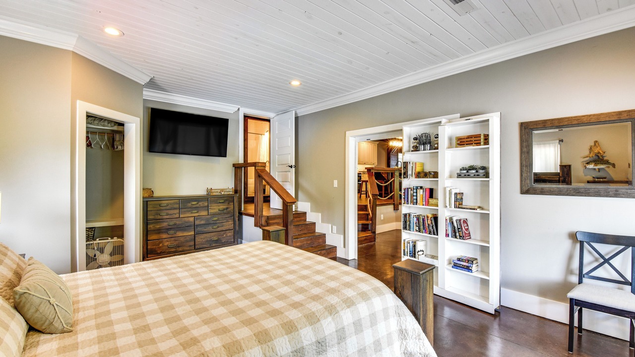 Photo of Bedroom in Six Mile