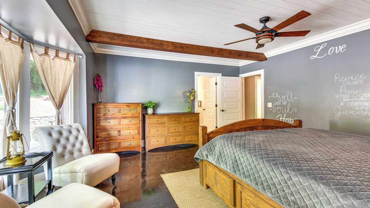 Photo of Bedroom in Six Mile