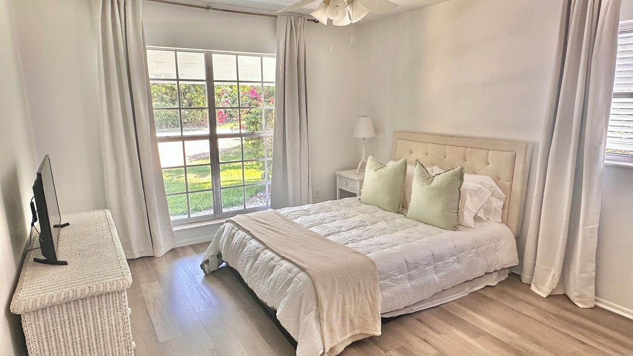 Photo of Bedroom in Central Beach