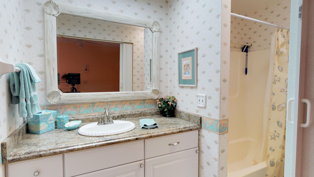 Photo of Bathroom in Isles of Capri