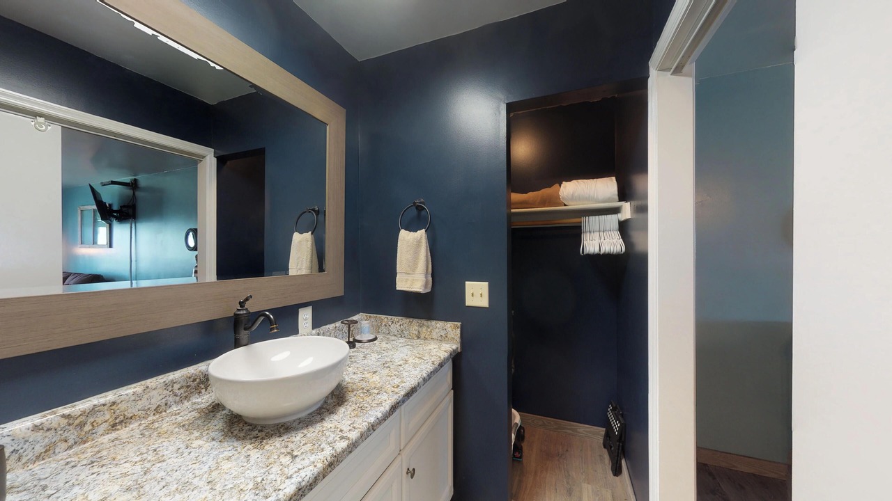Photo of Bathroom in Isles of Capri