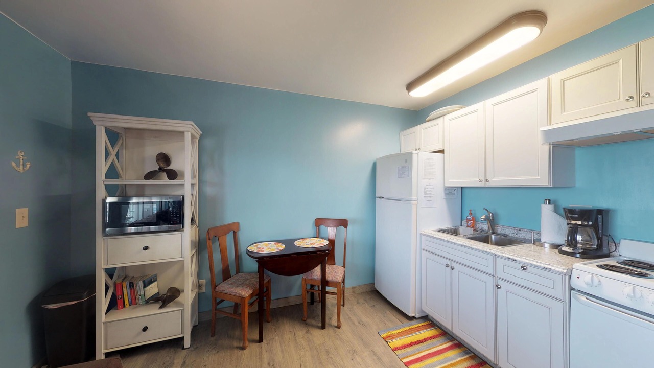 Photo of Kitchen in Isles of Capri