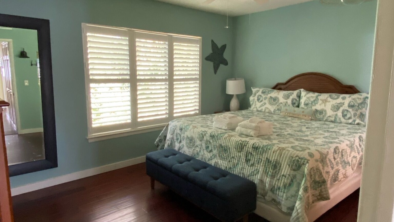 Photo of Bedroom in Folly Field