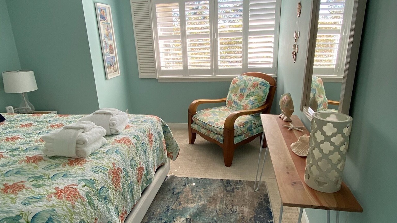 Photo of Bedroom in Folly Field