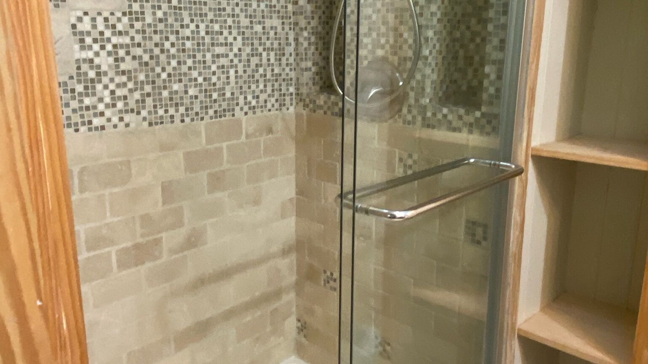 Photo of Bathroom in Folly Field