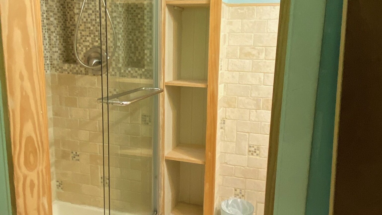 Photo of Bathroom in Folly Field