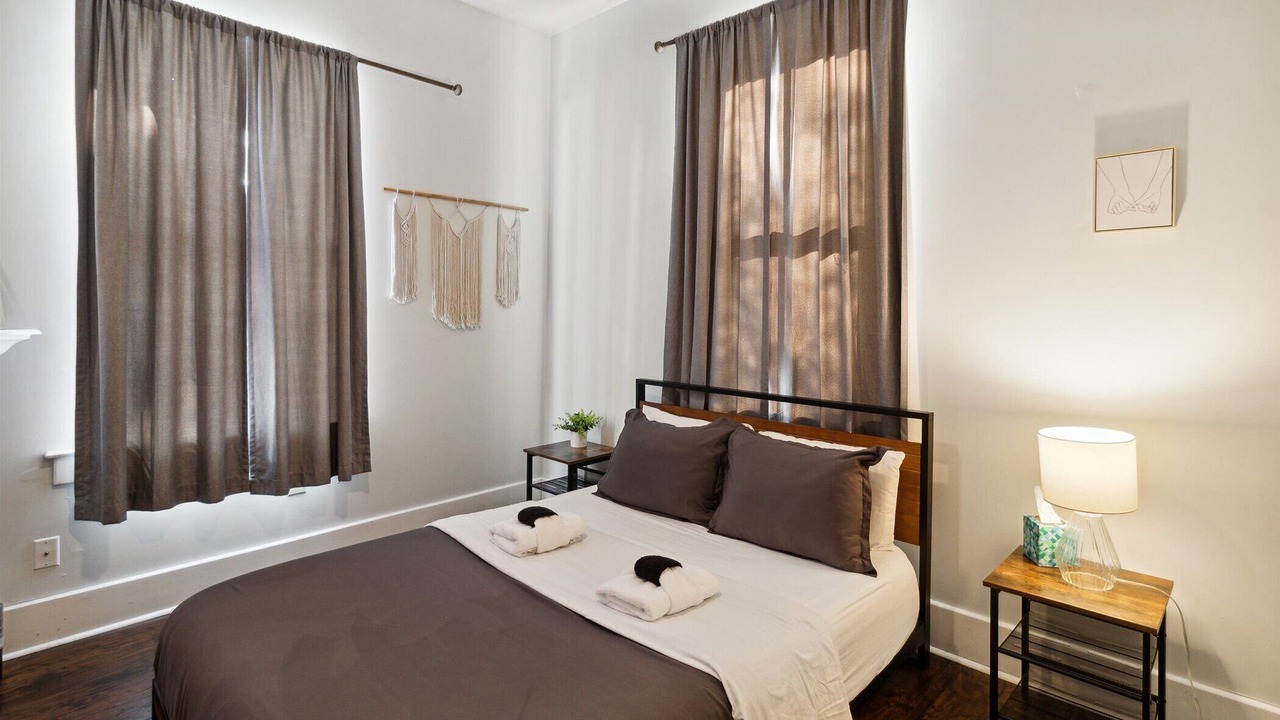 Photo of Bedroom in Midtown