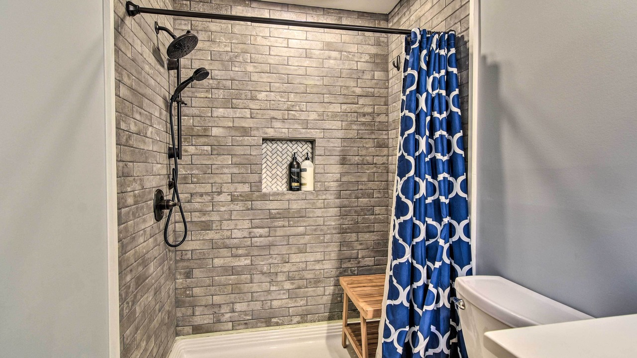 Photo of Bathroom in Sunset