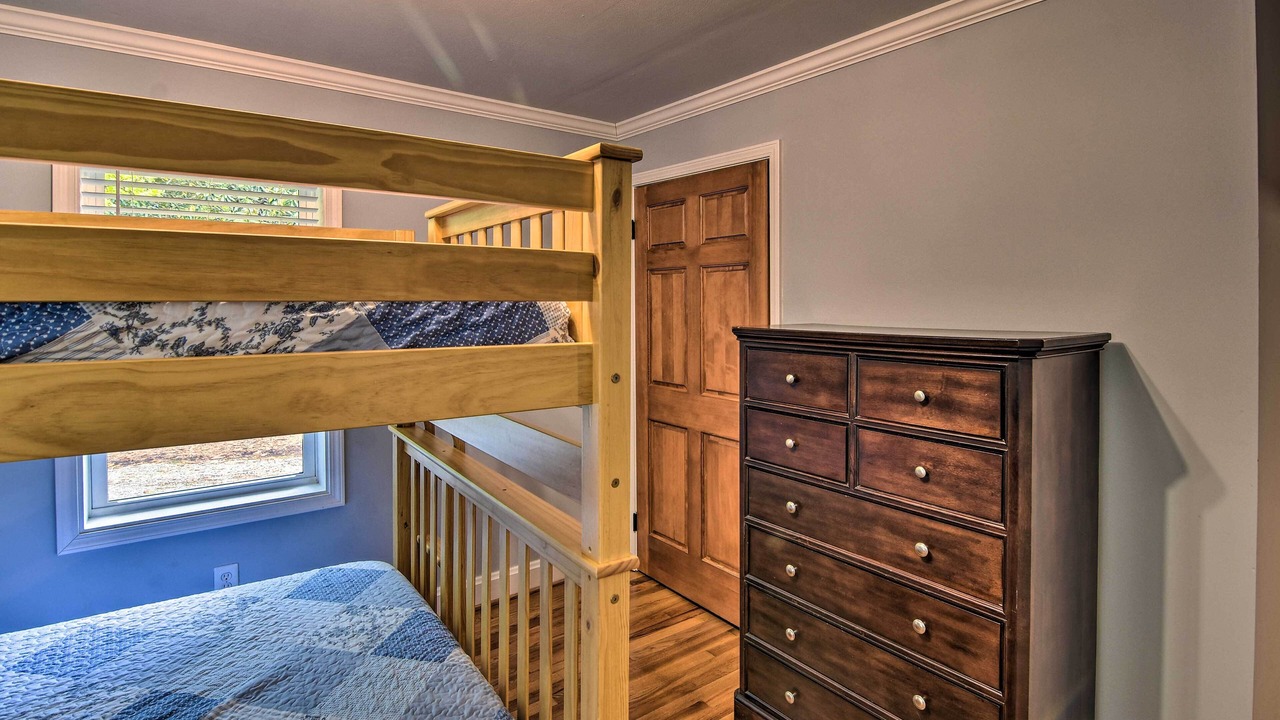 Photo of Bedroom in Sunset