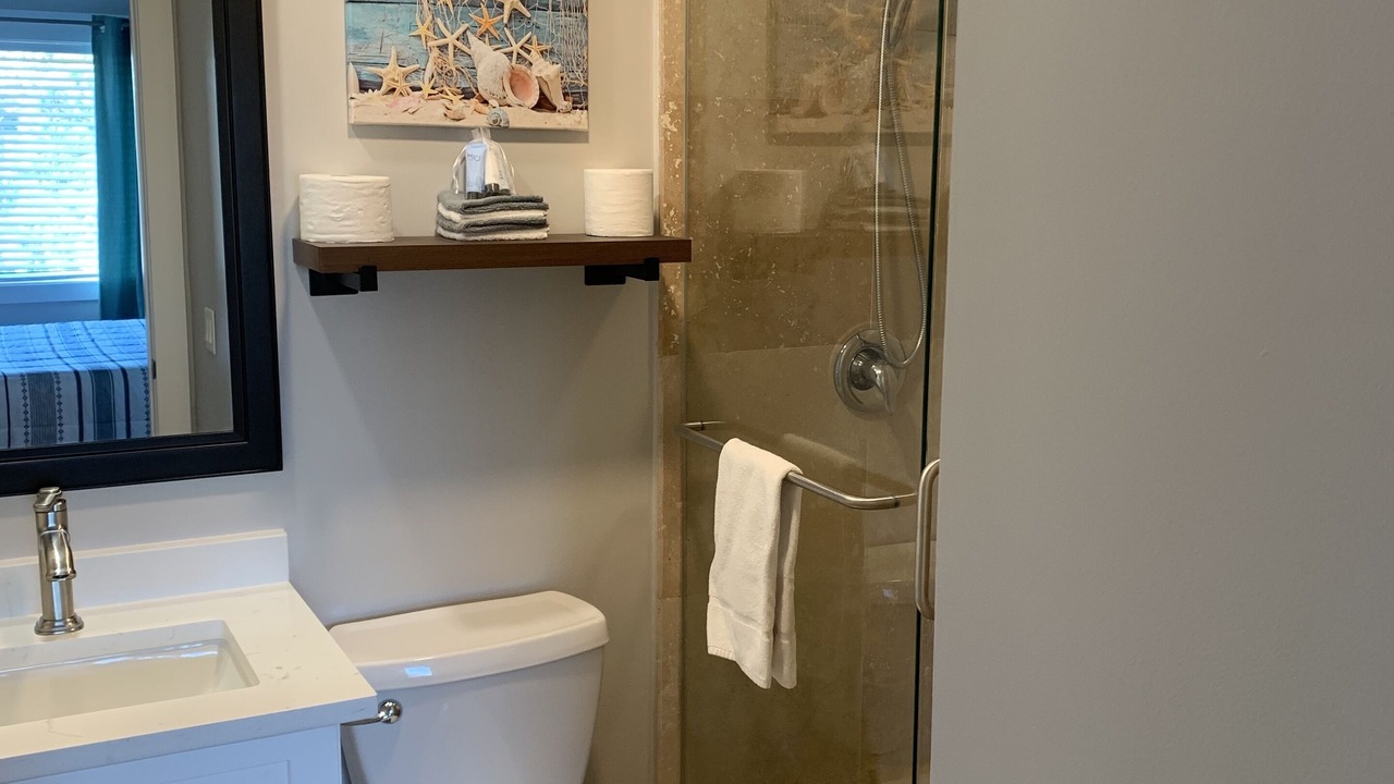 Photo of Bathroom in Folly Field