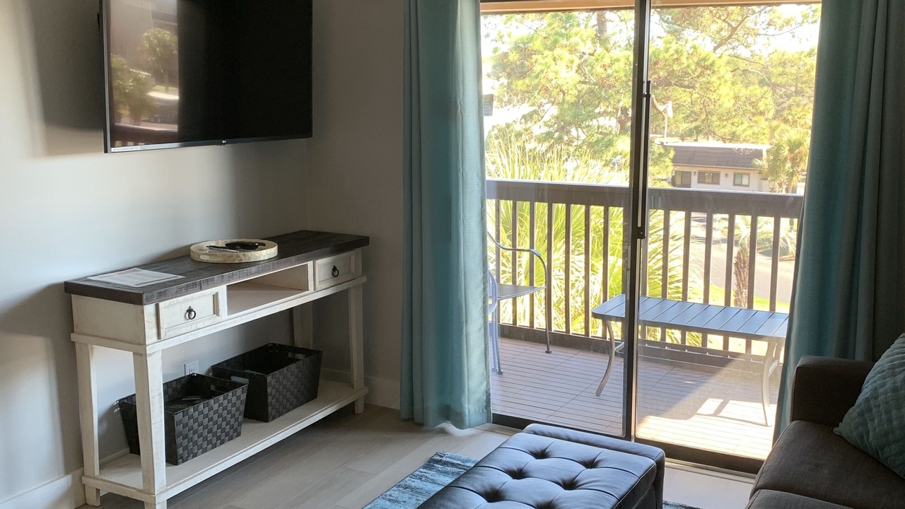 Photo of Livingroom in Folly Field