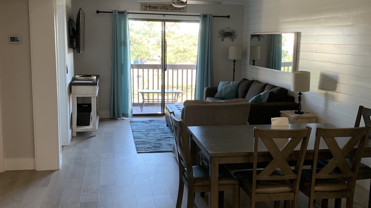 Photo of Livingroom in Folly Field
