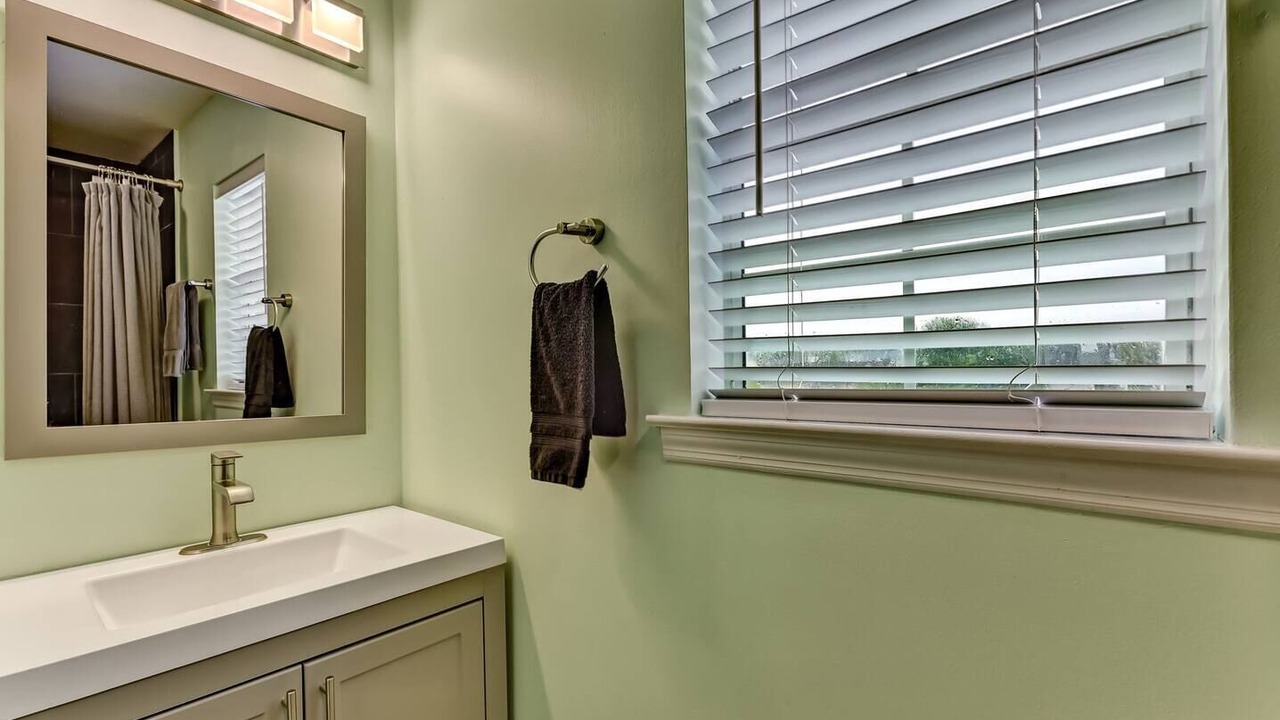 Photo of Bathroom in Whitemarsh Island