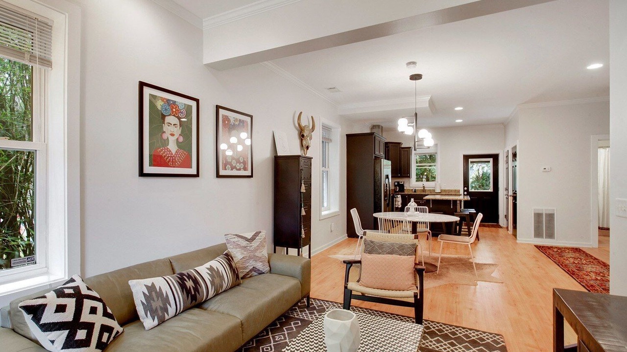 Photo of Livingroom in Thunderbolt