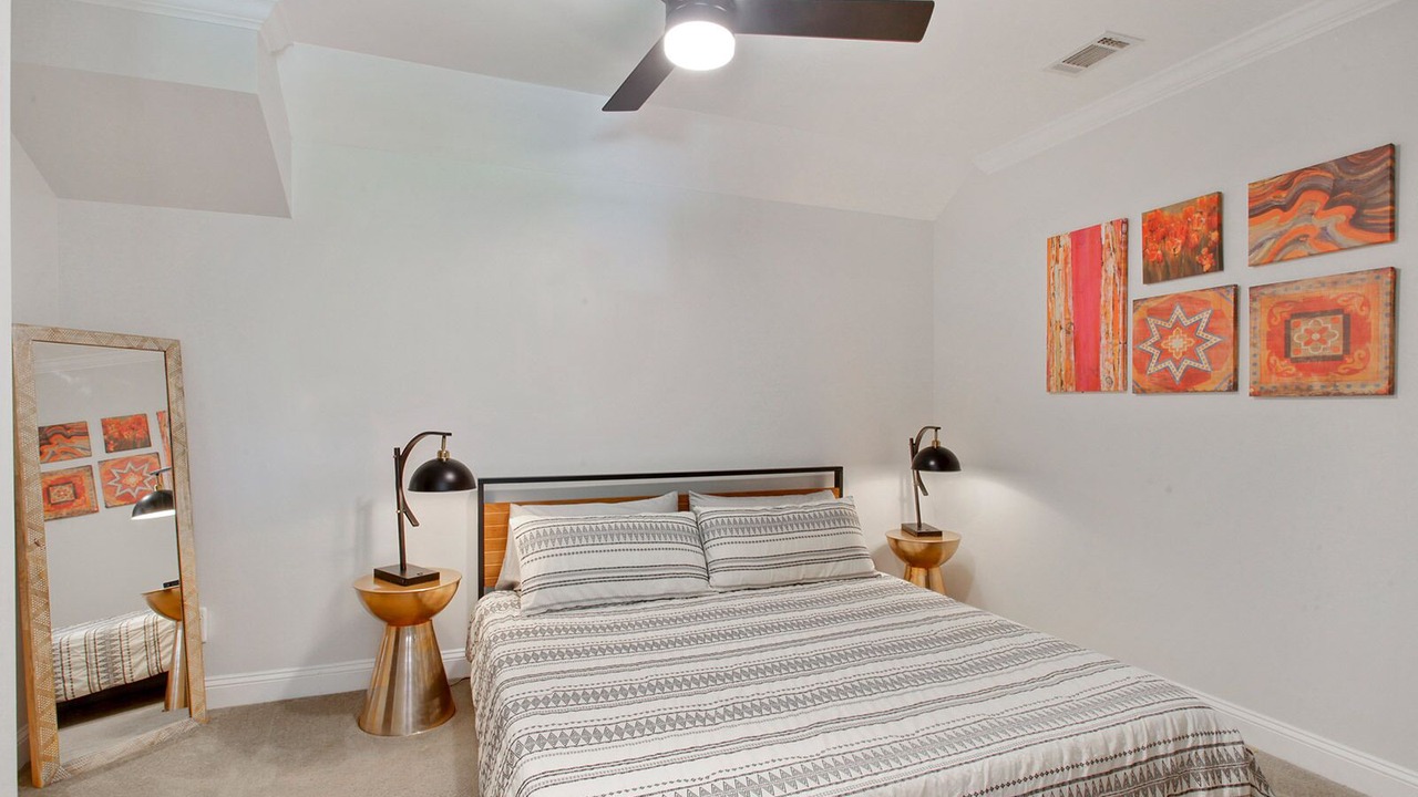 Photo of Bedroom in Thunderbolt
