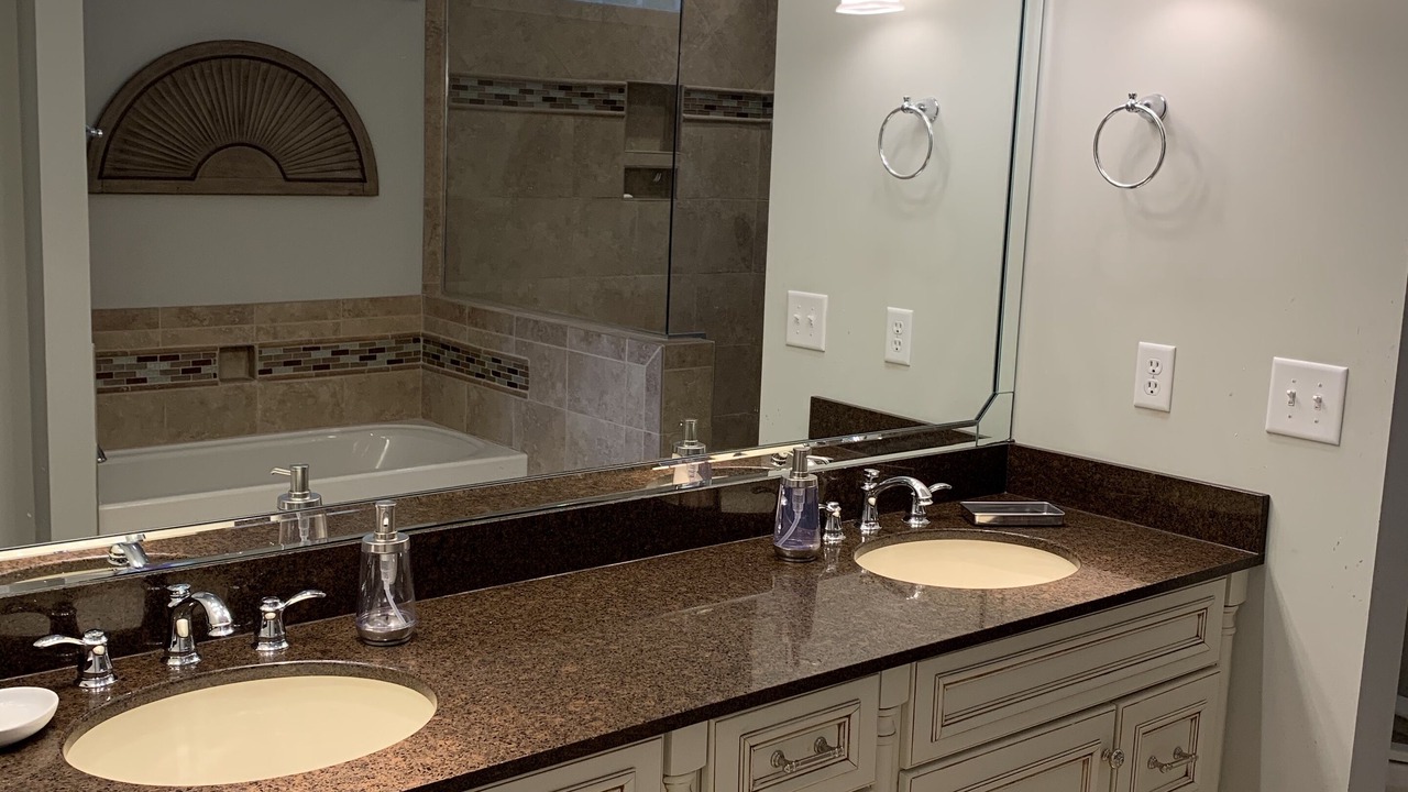 Photo of Bathroom in Seneca