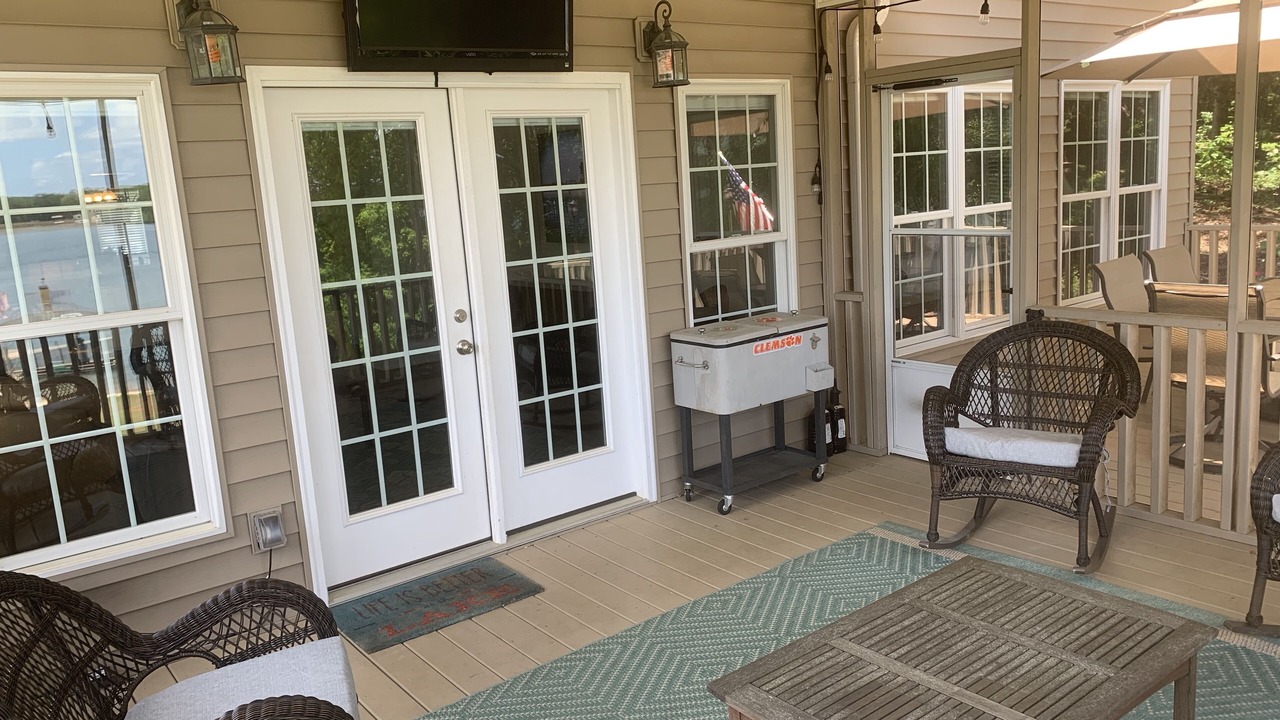 Photo of Outdoor in Seneca