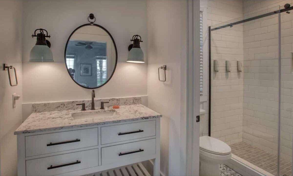 Photo of Bathroom in Melrose on the Beach