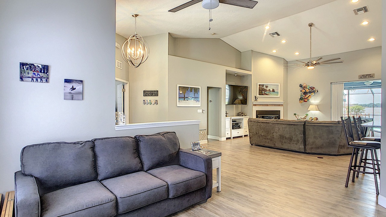 Photo of Livingroom in Inwood