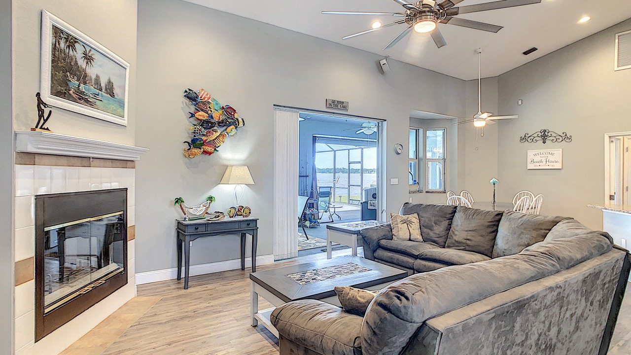 Photo of Livingroom in Inwood