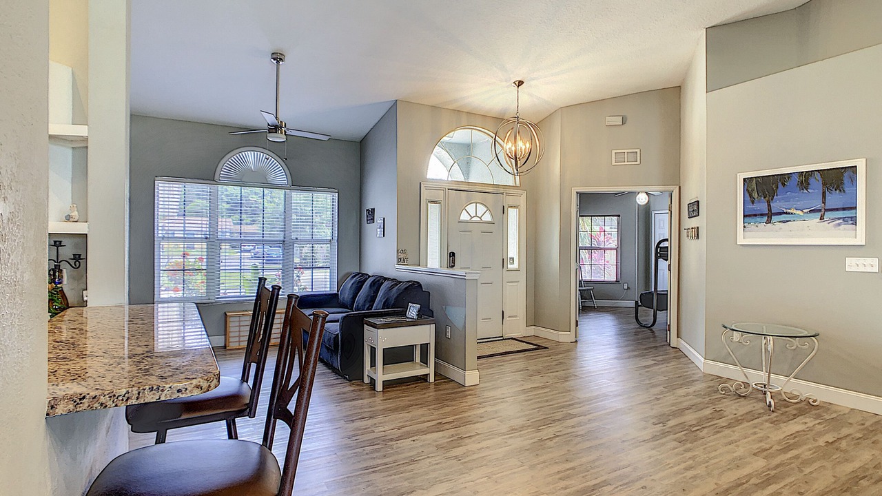 Photo of Livingroom in Inwood
