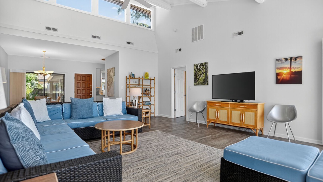 Photo of Livingroom in Oceanside