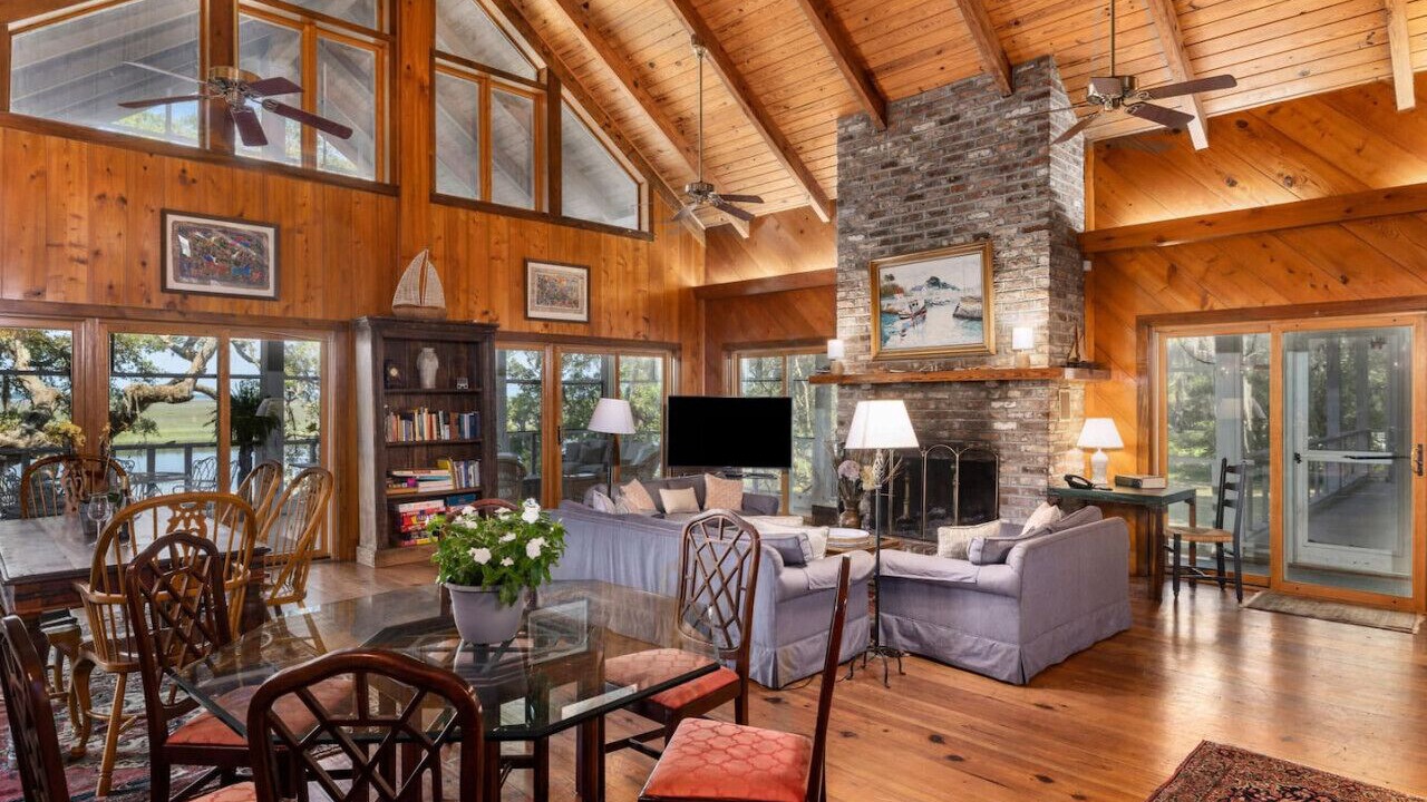 Photo of Livingroom in Rockville
