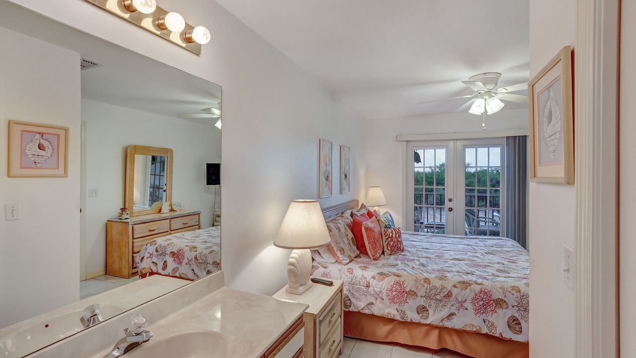 Photo of Bedroom in Hammock Bay