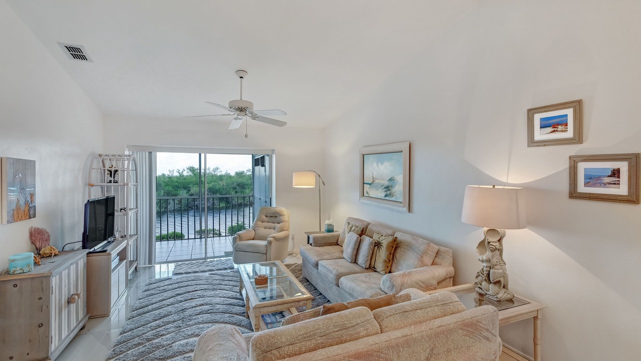 Photo of Livingroom in Hammock Bay