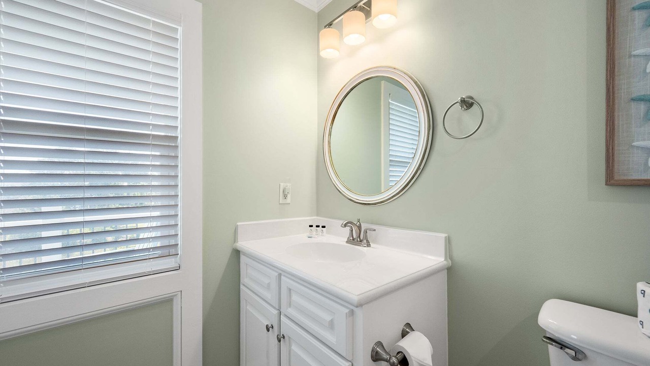 Photo of Bathroom in Beachwalk