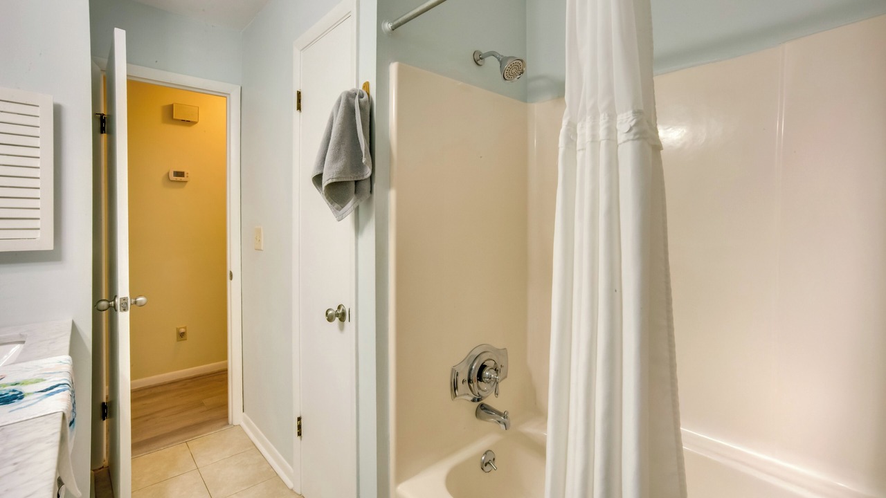 Photo of Bathroom in Beaufort