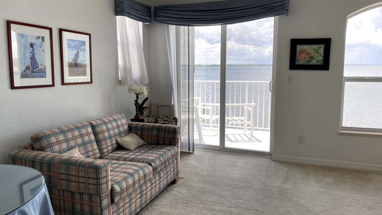 Photo of Patio Balcony in Nettles Island