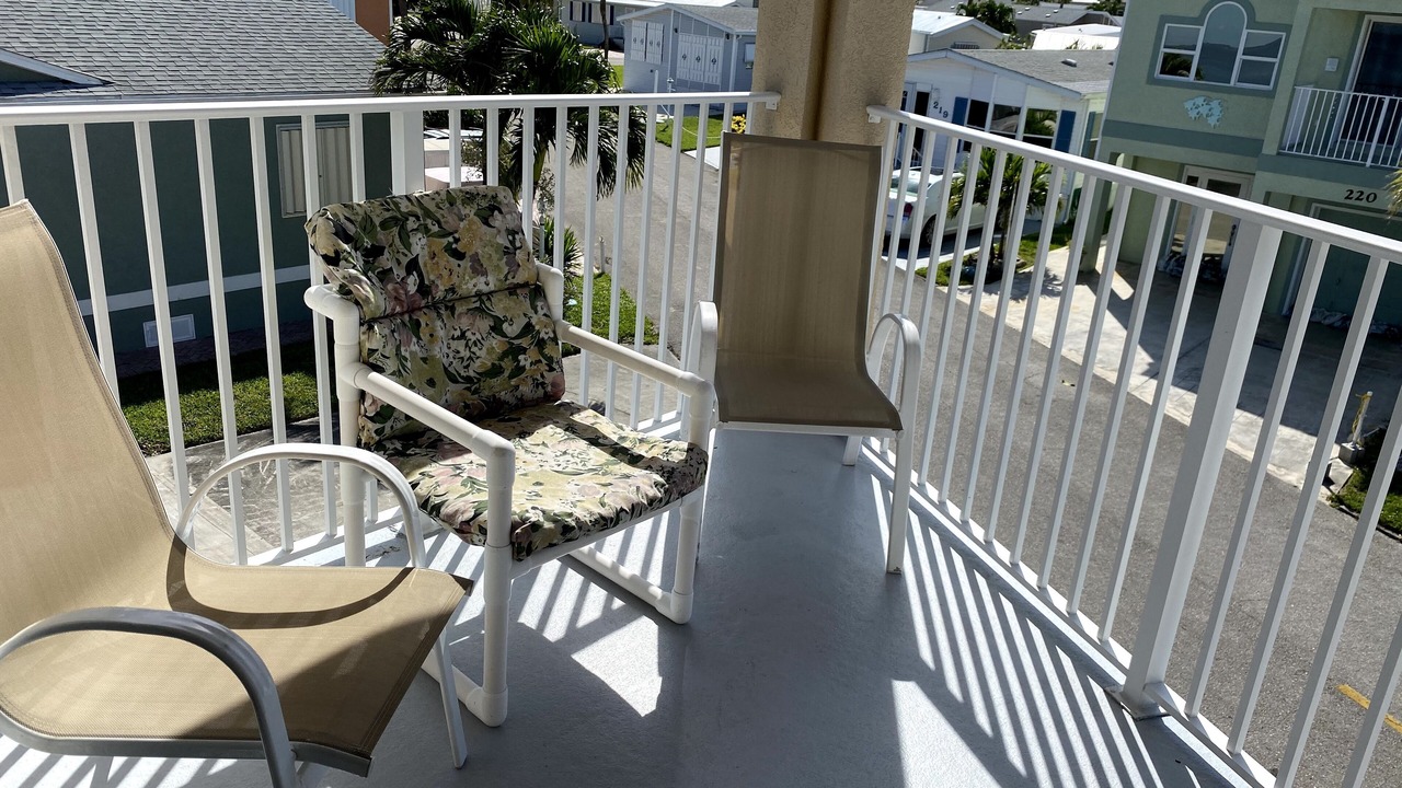 Photo of Patio Balcony in Nettles Island