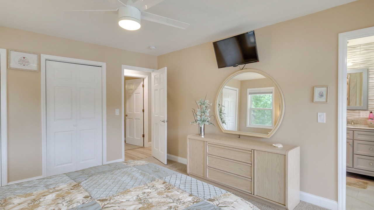 Photo of Bedroom in Chapin