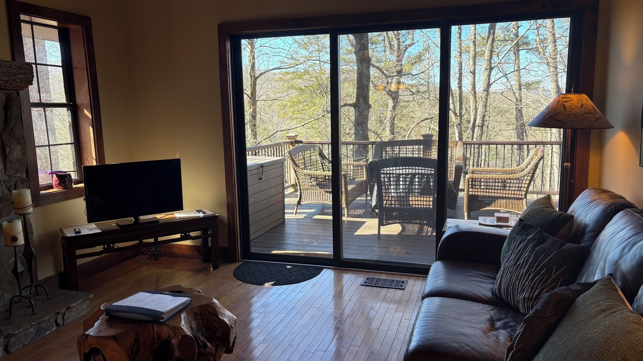 Photo of Livingroom in Mirror Lake