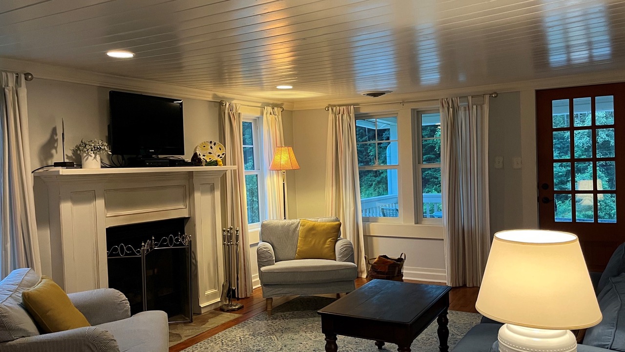 Photo of Livingroom in Hendersonville