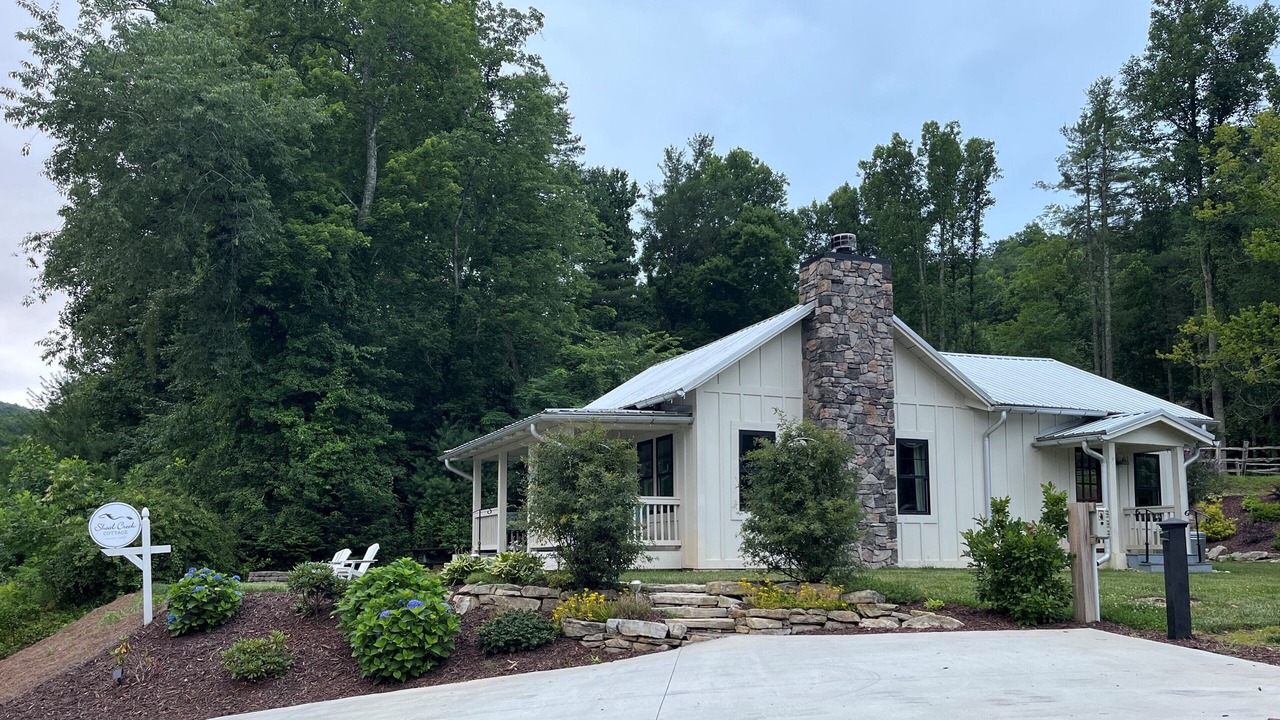 Photo of Outdoor in Hendersonville