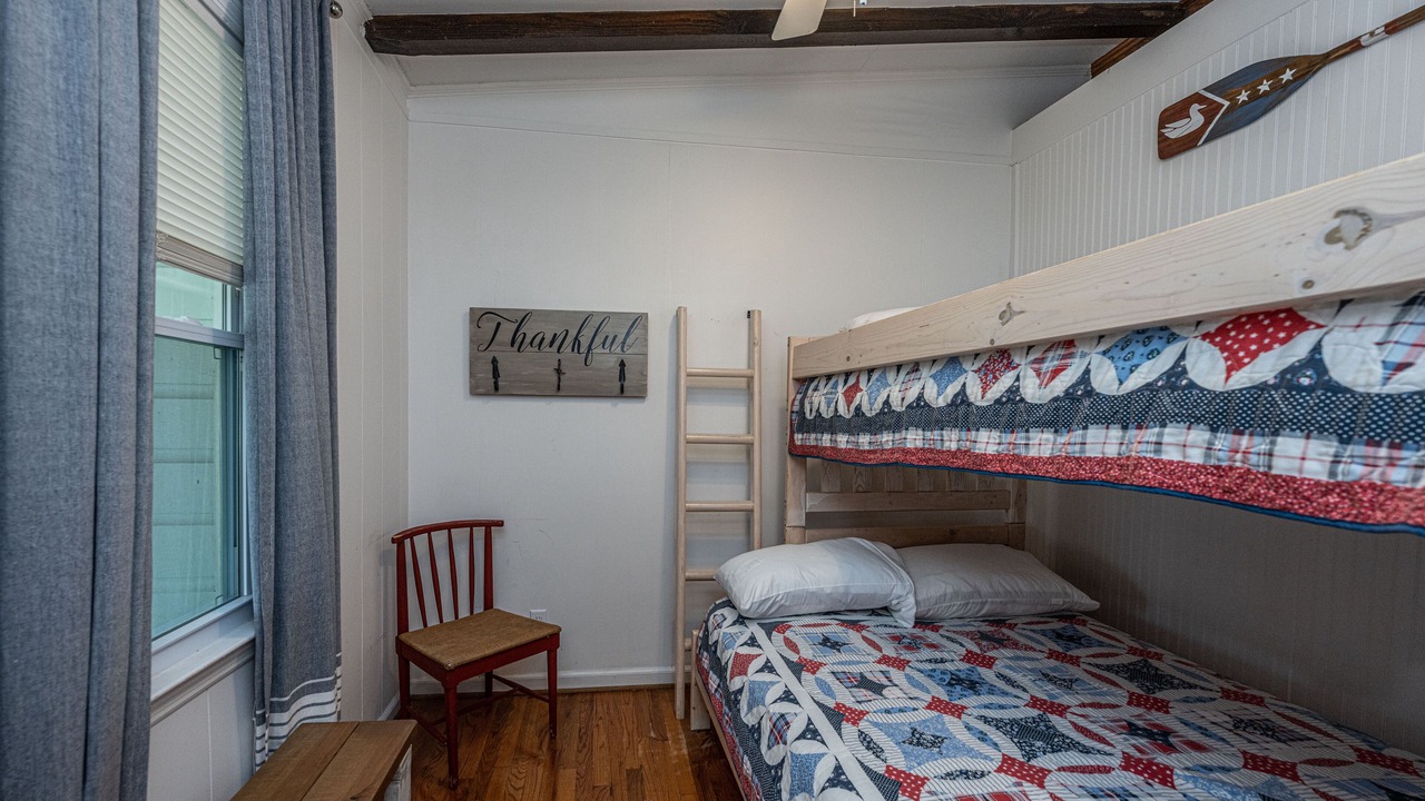 Photo of Bedroom in Russellville