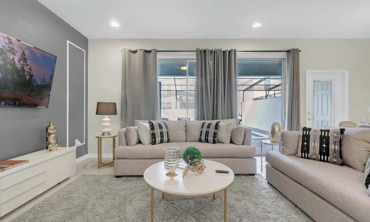 Photo of Livingroom in Four Corners