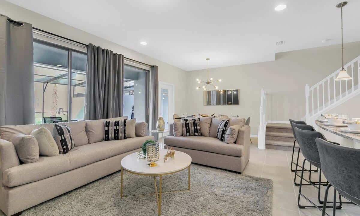 Photo of Livingroom in Four Corners