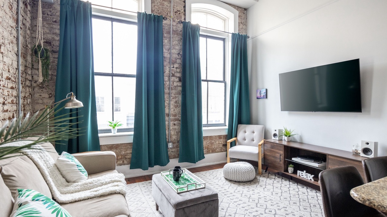 Photo of Livingroom in Yamacraw Village