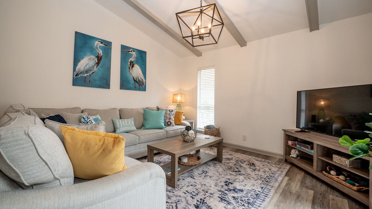 Photo of Livingroom in Lawton Woods
