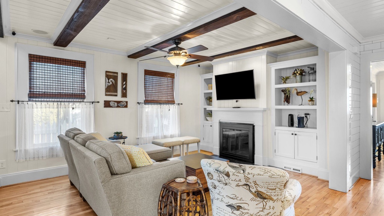Photo of Livingroom in Swansboro