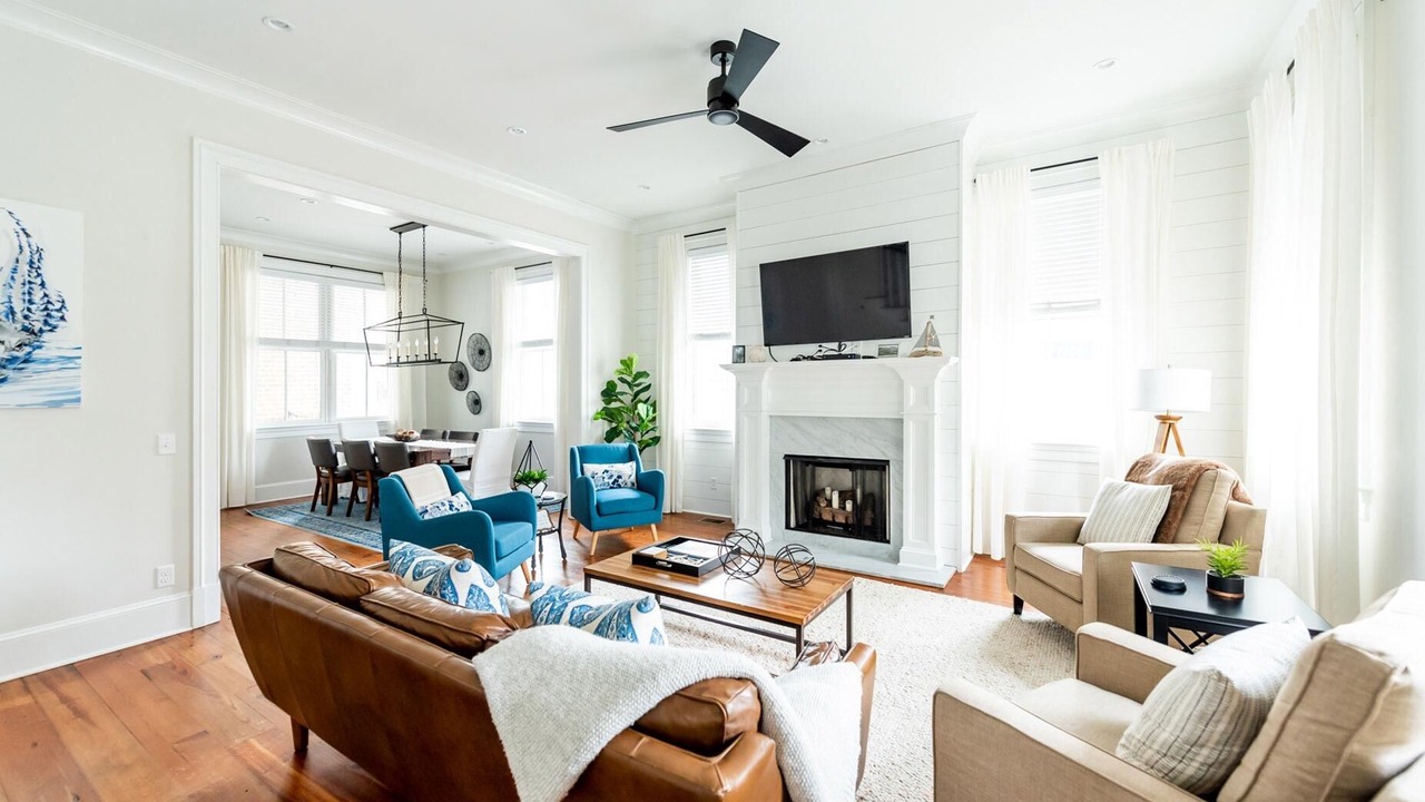 Photo of Livingroom in Historic District - North