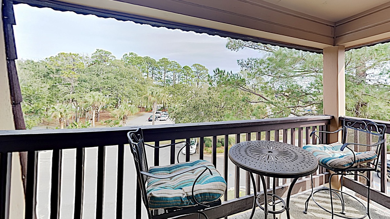 Photo of Patio Balcony in Folly Field