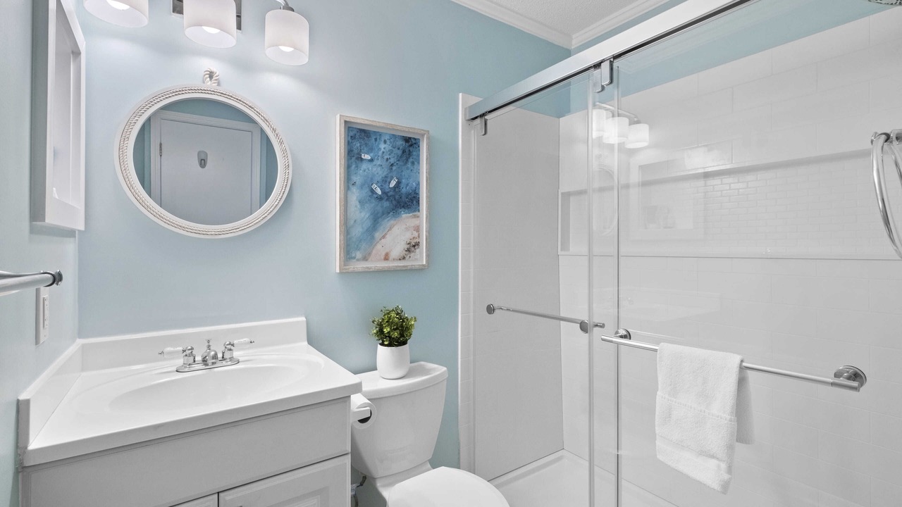 Photo of Bathroom in Folly Field