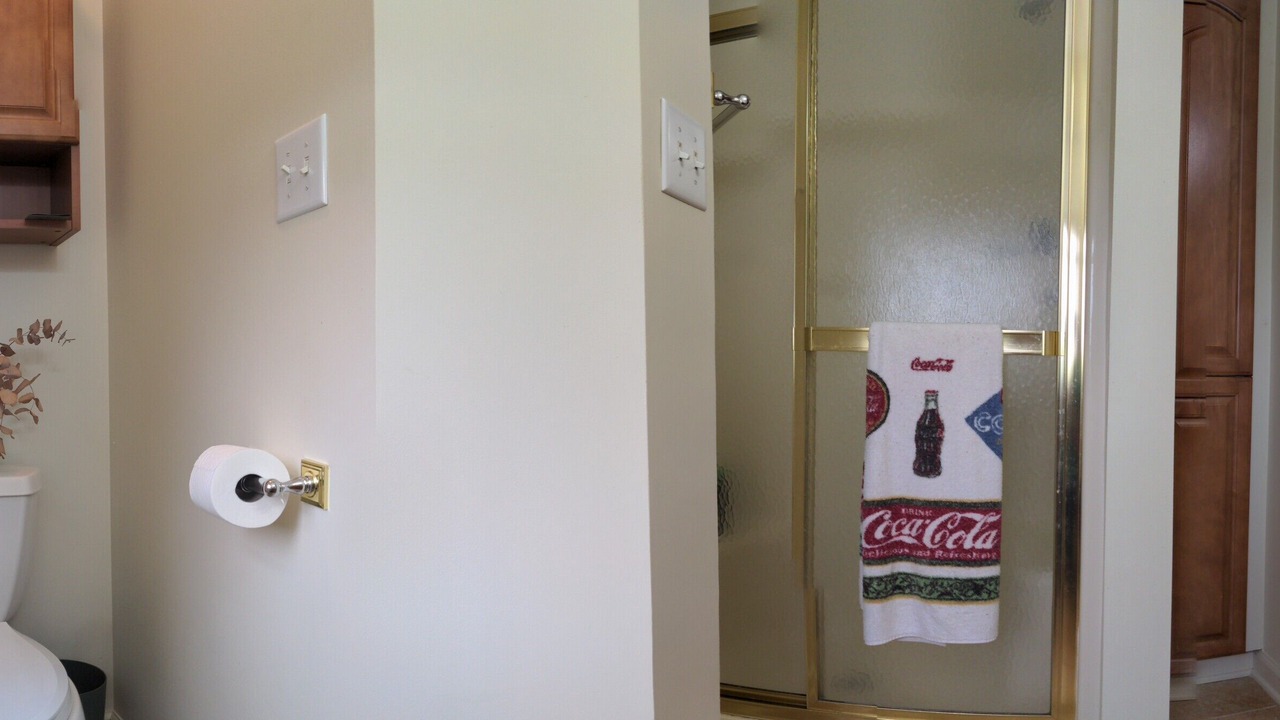 Photo of Bathroom in Dewy Rose