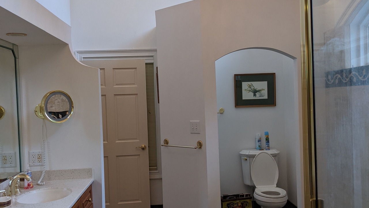 Photo of Bathroom in Dewy Rose