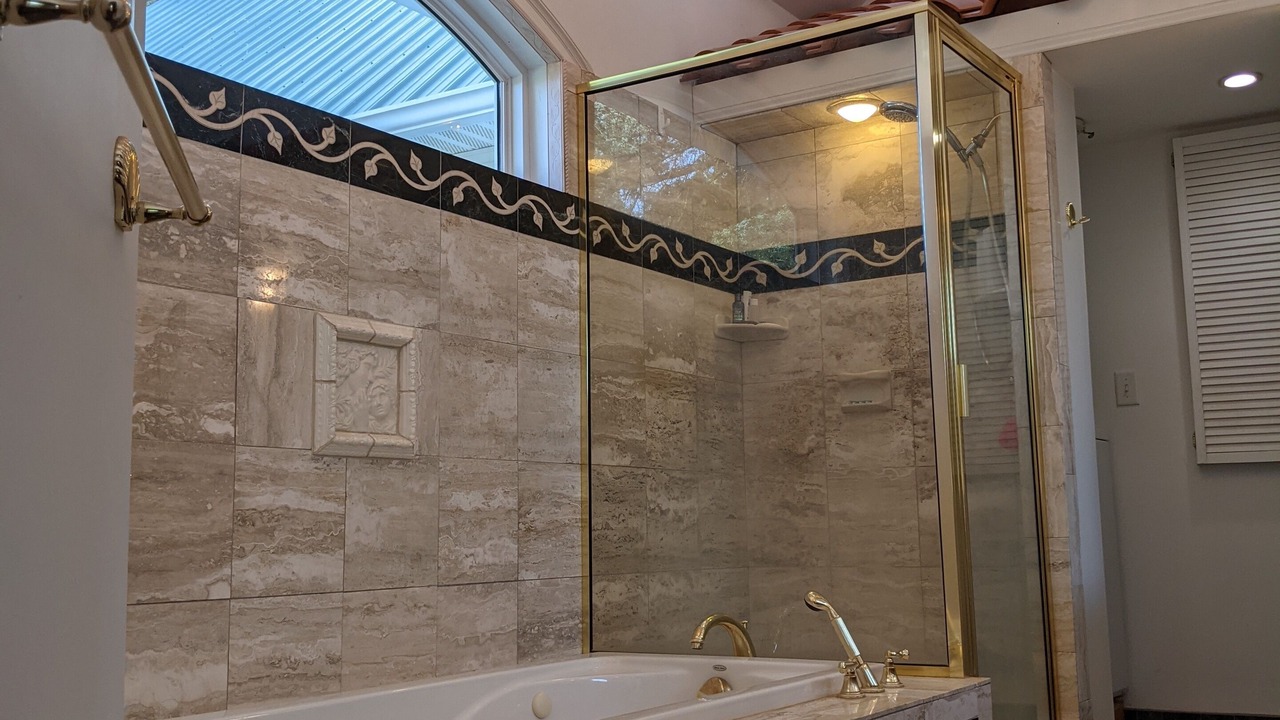 Photo of Bathroom in Dewy Rose