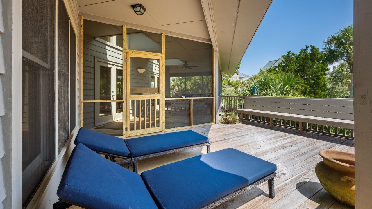 Photo of Patio Balcony in Debordieu Colony